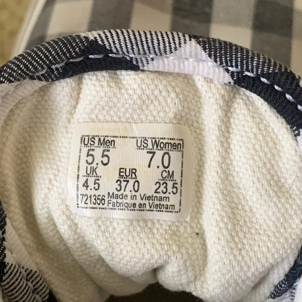 VANS “Old Skool” Checkered Sneakers - Picture 2 of 9